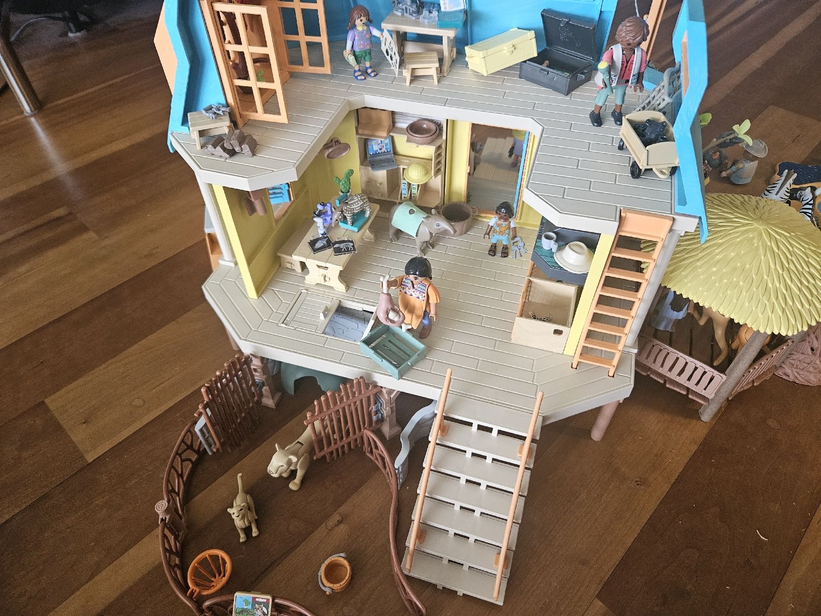 Playmobil Giocattoli: Wiltopia Playmobil mit viel Zubehör – Usato da Hünenberg See venduto da mar_dpm2 2