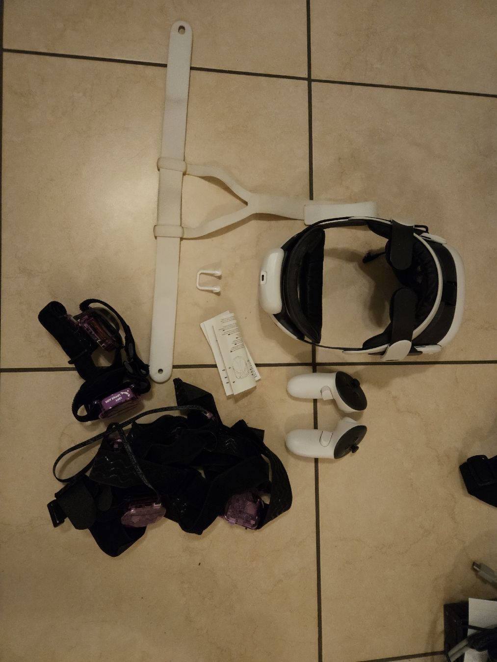 Meta Casque VR: Meta Quest 3 (avec accessoires) – Défectueux à St-Légier-La Chiésaz par emi_c86b 1