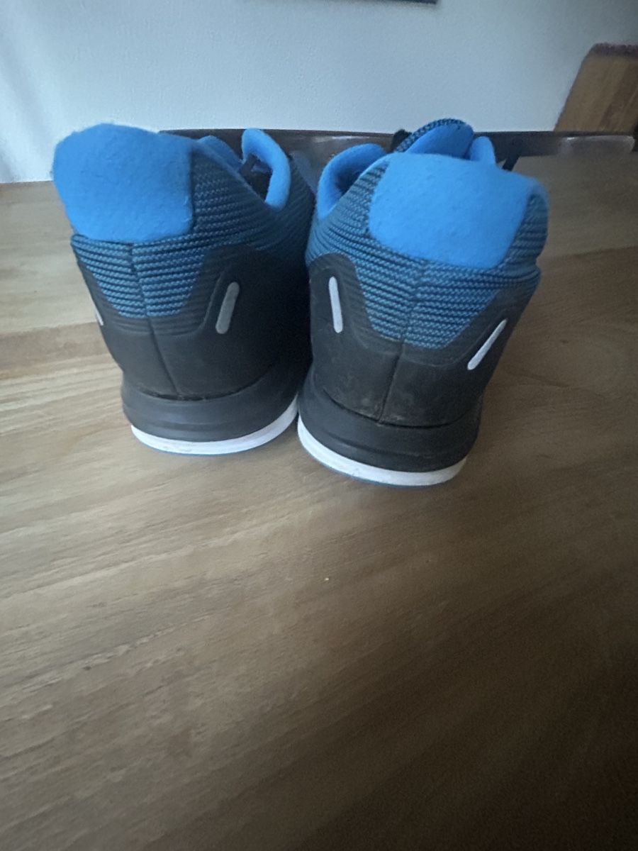 Nike Chaussures hommes: Nike Laufschuhe Grösse 46 – D'occasion à Zürich par elg_rqw7 2