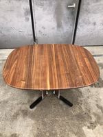 Nussbaum Esstisch oval Chromfüsse