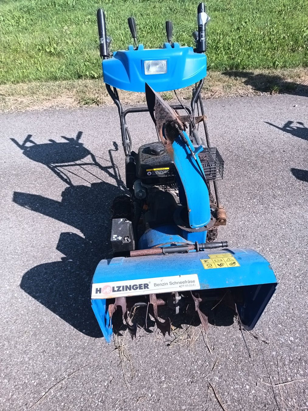 Toutes les machines: Holzinger Benzin Schneefräse. – Défectueux à Sörenberg par soerenberg01