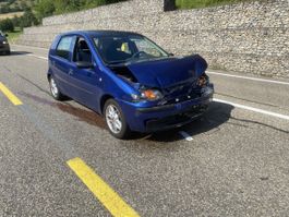 UNFALLAUTO Fiat Punto 188 muss weg