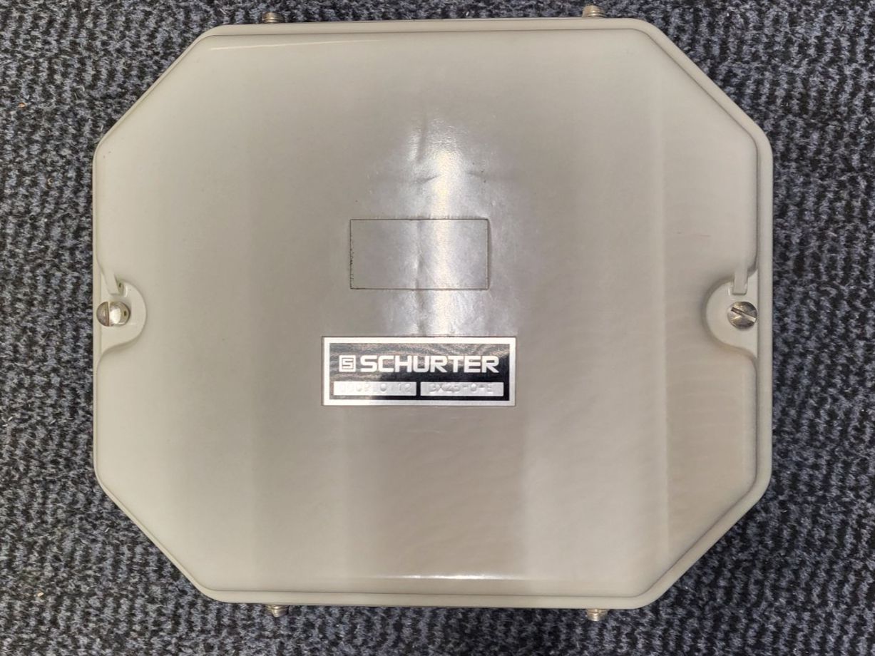 Alimentazione elettrica: Hausanschlussksten Schurter 25A – Nuovo (secondo la descrizione) da Laupersdorf venduto da jonesfluck