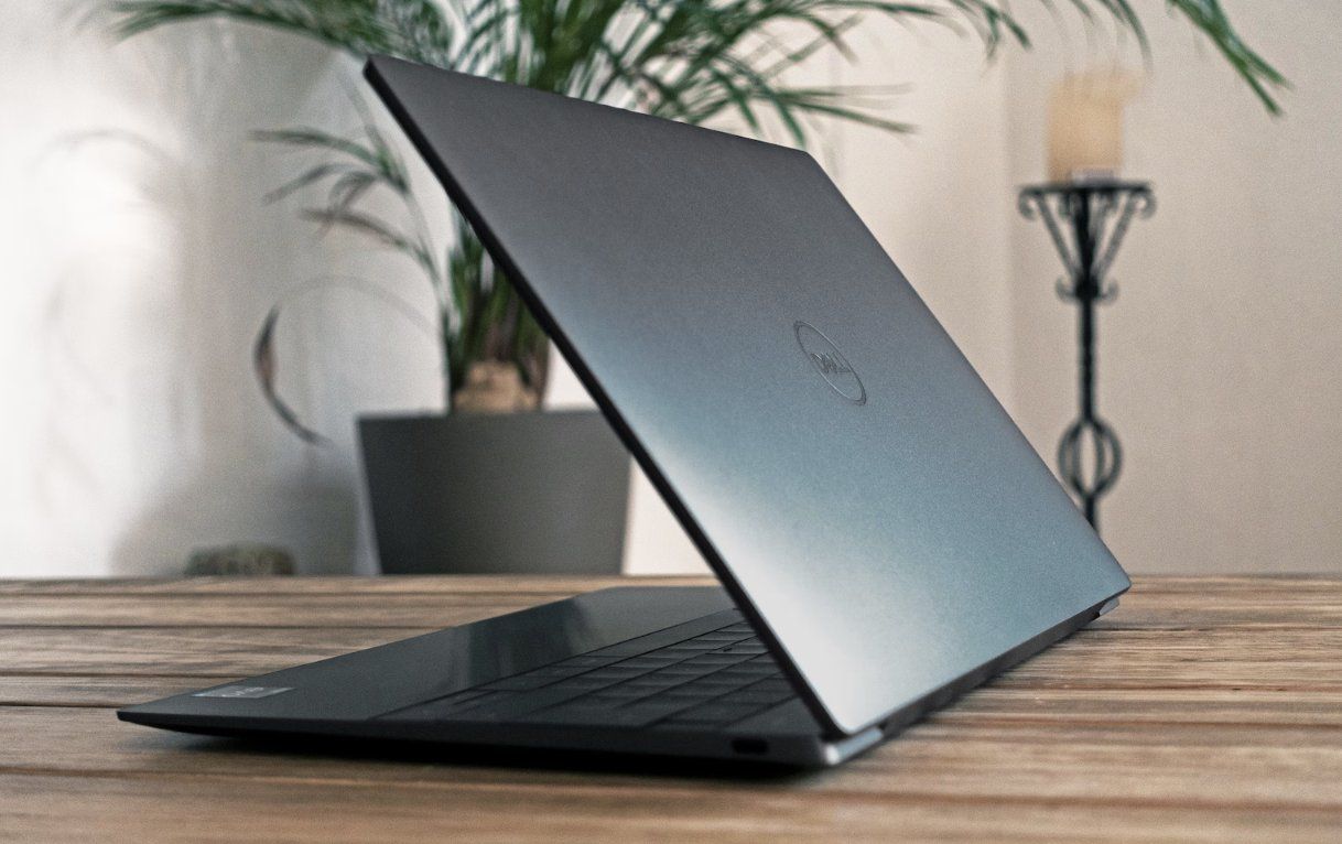 Dell Notebook: Dell XPS 13 – Defekter Bildschirm – Difettoso da Aarau venduto da ainodis01