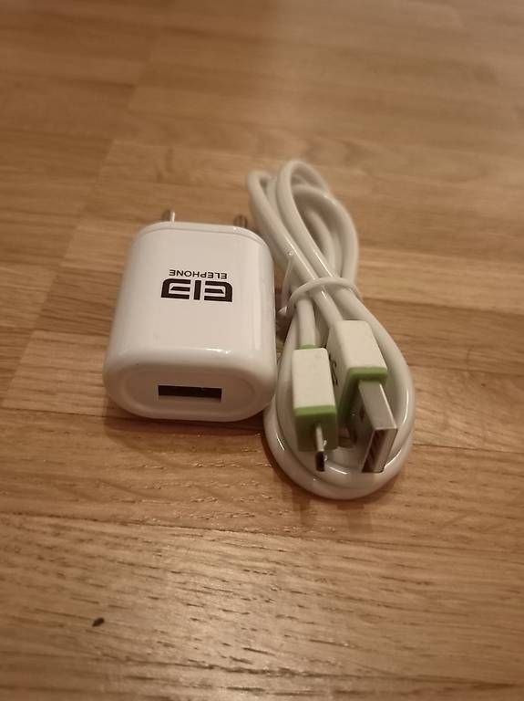 Kabel: Micro USB-B Ladekabel und Netzstecker – Gebraucht aus Altdorf UR von sportlife