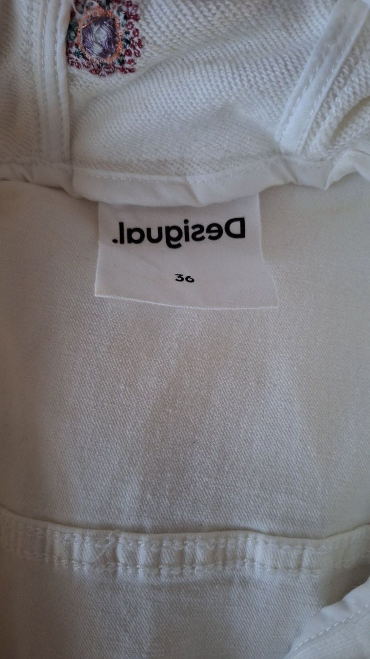 Desigual Giacche: Veste DESIGUAL , taille 36 – Usato da St-Triphon venduto da Jldr0 4