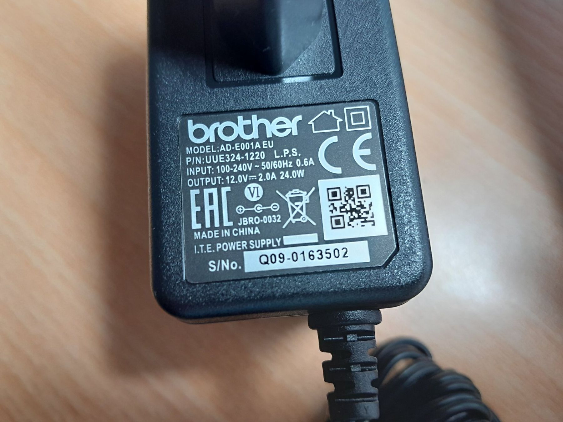 Chargements: P-Touch Netzteil 12VDC 2A – Neuf (Voir description) à Hombrechtikon par HGK50 3