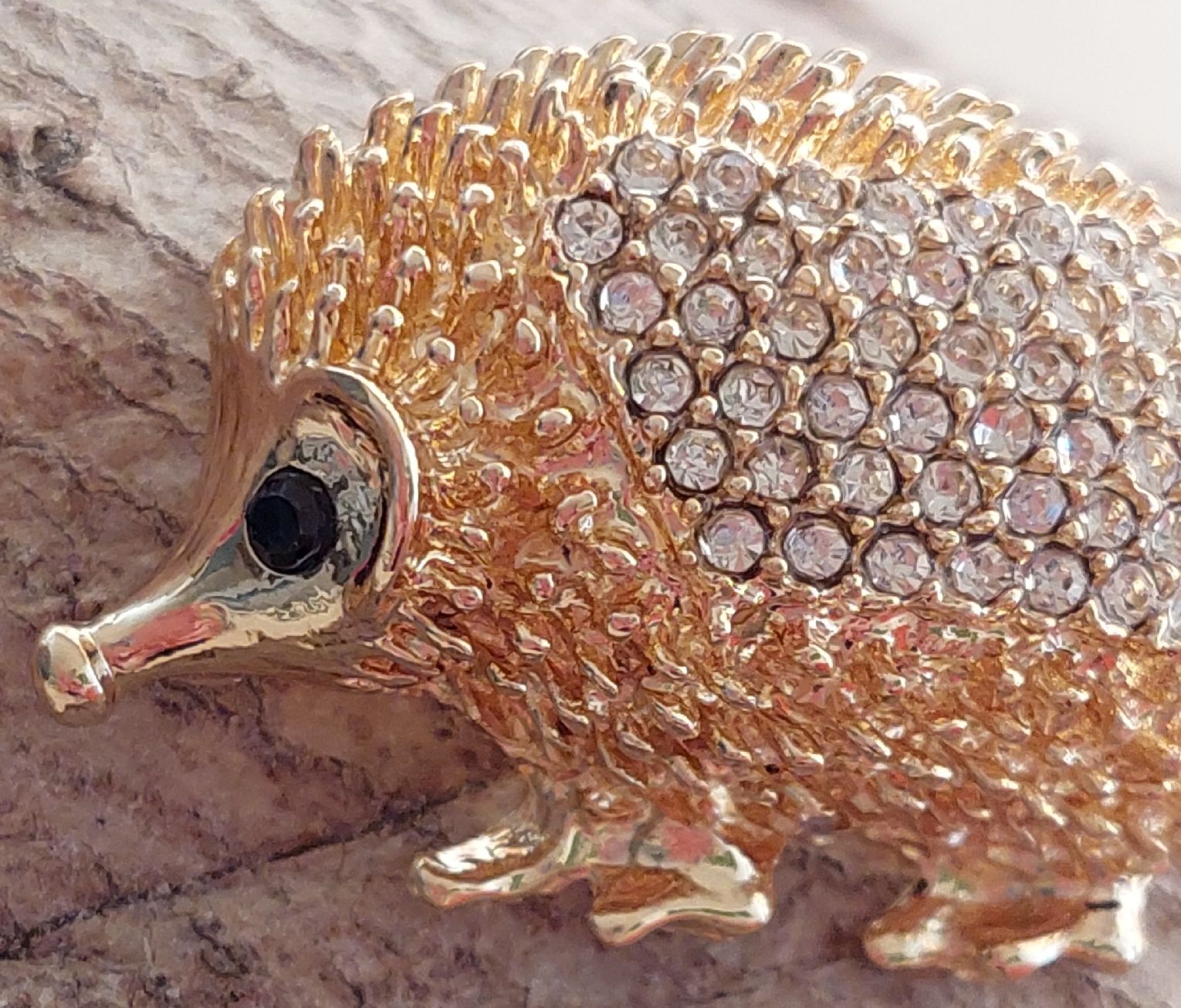 Spille & Fermagli: Vintage Brosche Igel gold farbig mit Strass – Nuovo (secondo la descrizione) da Oberwil BL venduto da Hunajakakku 4