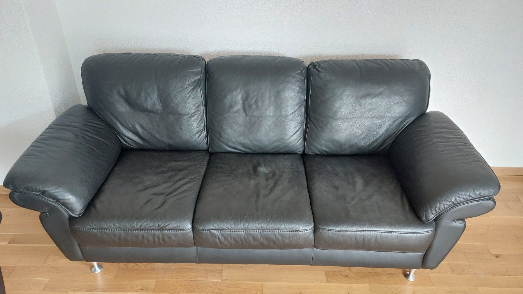 Divani: 2 Echtleder Sofas – Usato da Spiez venduto da Martebar 1