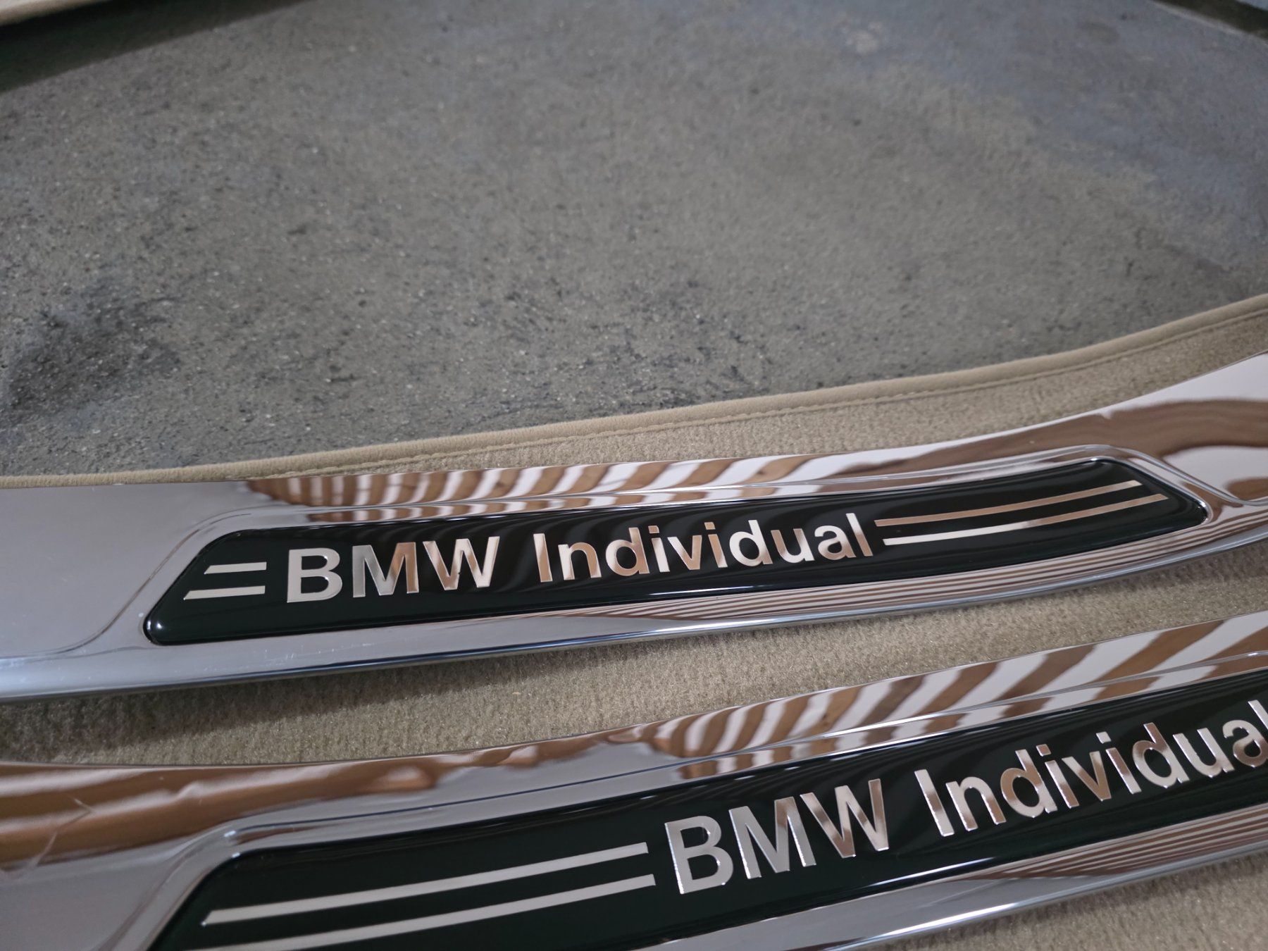 BMW Toutes les pièces auto: BMW e38 Individual Einstiegsleisten – D'occasion à Scherzingen par Benjanil 3