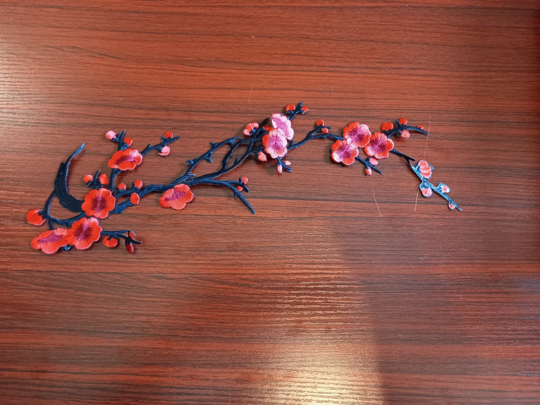 Stoffe: 12x Patch Stickerei Blume - broderie de fleur – Neu und originalverpackt aus Bussigny von batishop 1