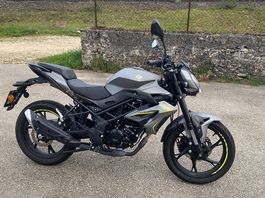 Moto Benelli BN 125