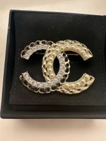 Chanel Brosche