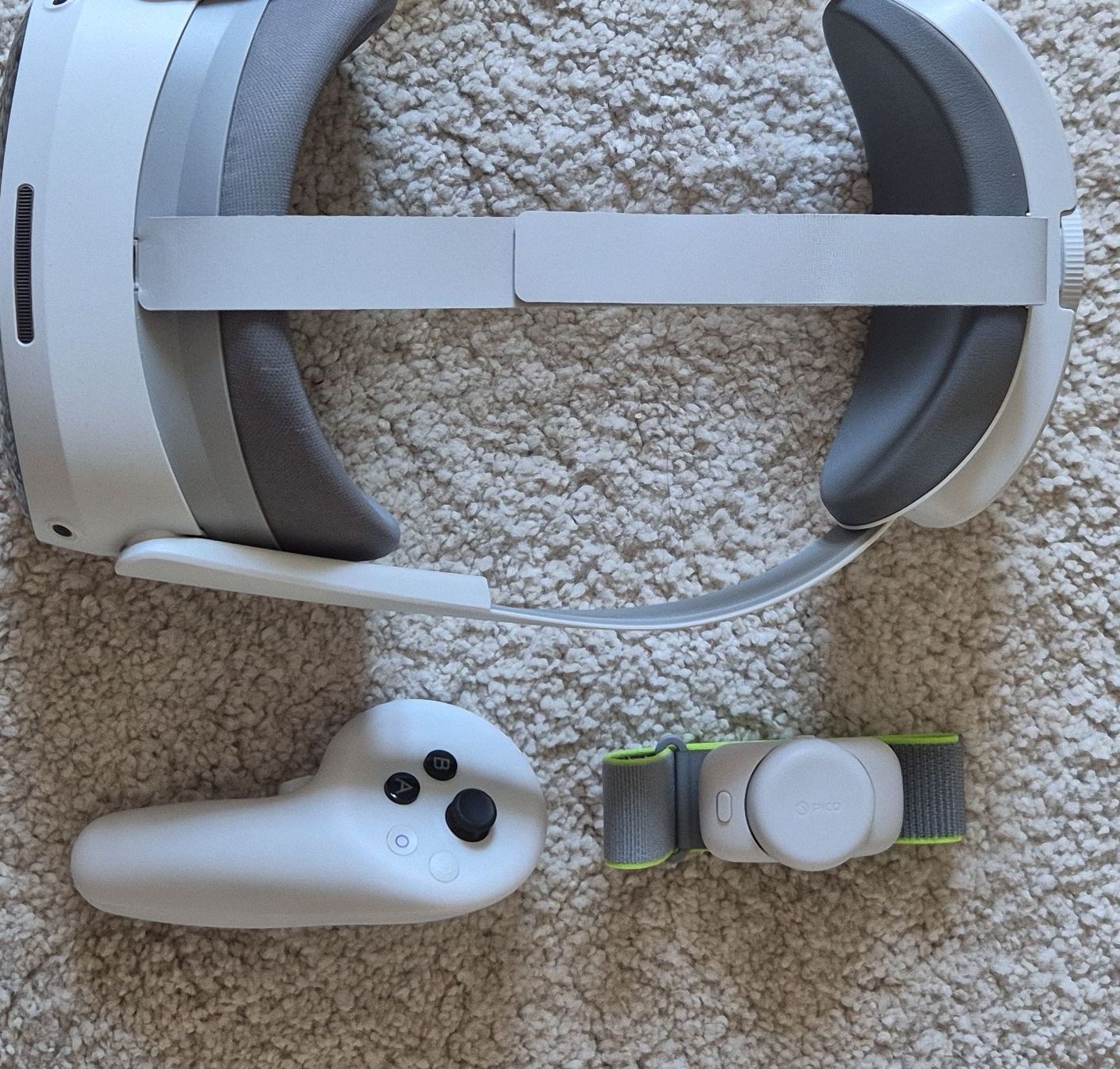 Pico VR Brille: Pico 4 Ultra VR Headset mit Motion Tracker – Gebraucht aus Amlikon-Bissegg von jer_r7tb