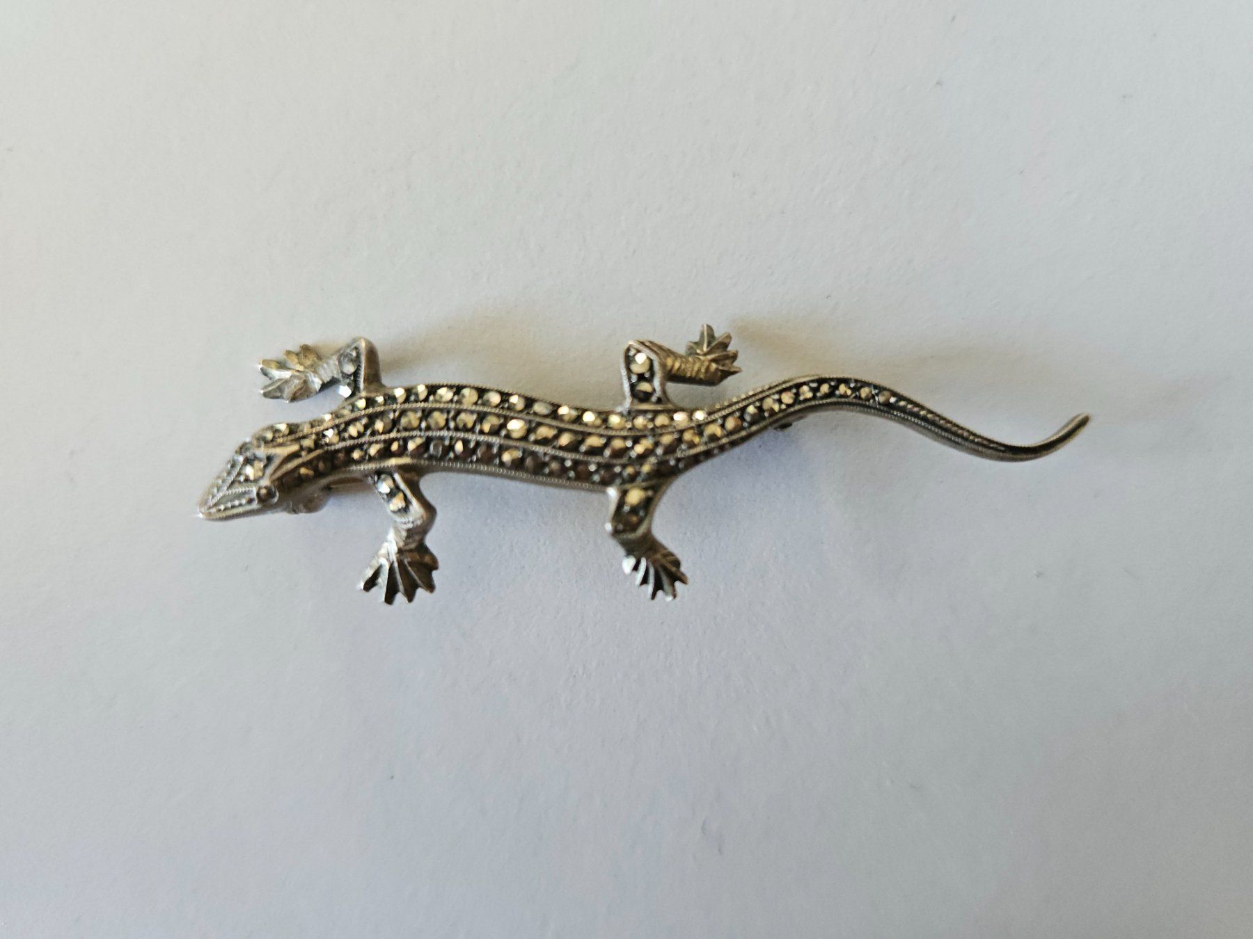 Spille & Fermagli: Vintage Silberbrosche 800 Gecko mit Markasiten, Echse – Usato da Urdorf venduto da Colina 1