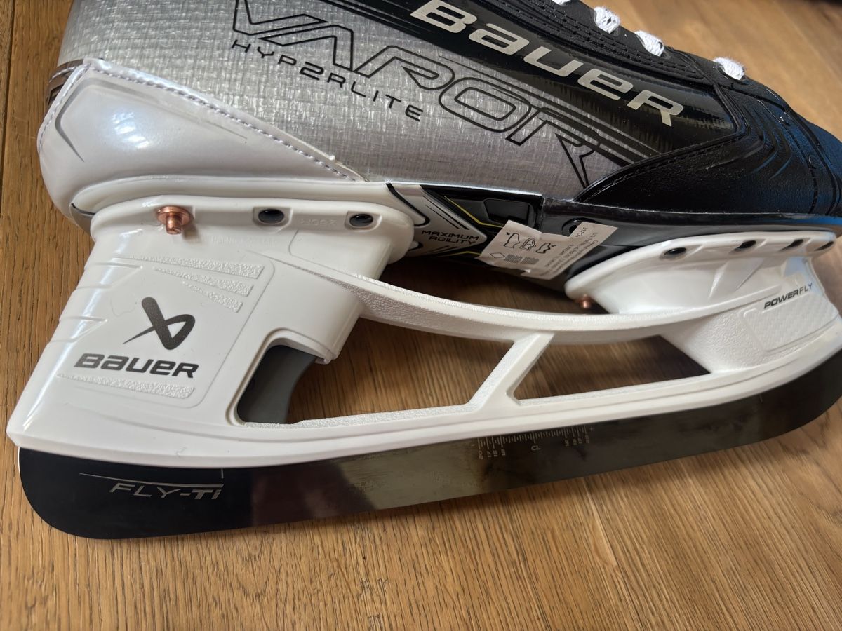 Bauer Pattini da ghiaccio: Bauer Hyperlite 2 9.5 Fit 1 , Grösse 45 – Nuovo e nell'imballaggio originale da Dürnten venduto da ueseco 5