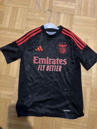 Maillot enfant Benfica taille 152