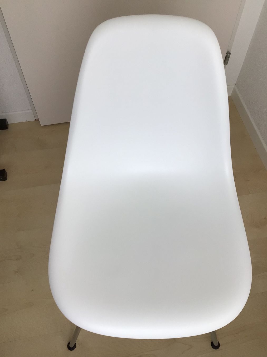 Vitra Stühle: Original Vitra Plastic Side Chair – Neu (gemäss Beschreibung) aus arth von Tasalo 3