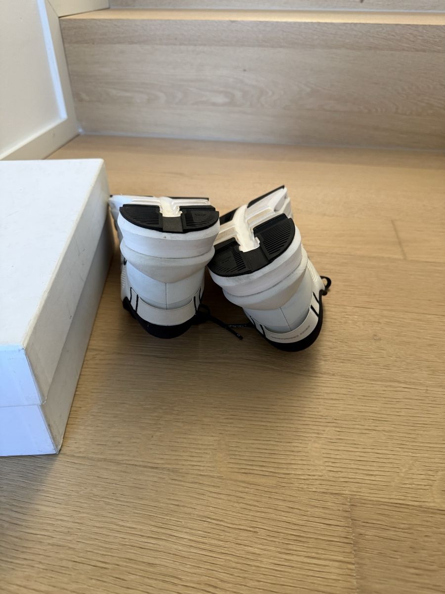 Herrenschuhe: ON Swiss Engineering Sneaker  – Gebraucht aus Zollikerberg von Atelier108 2
