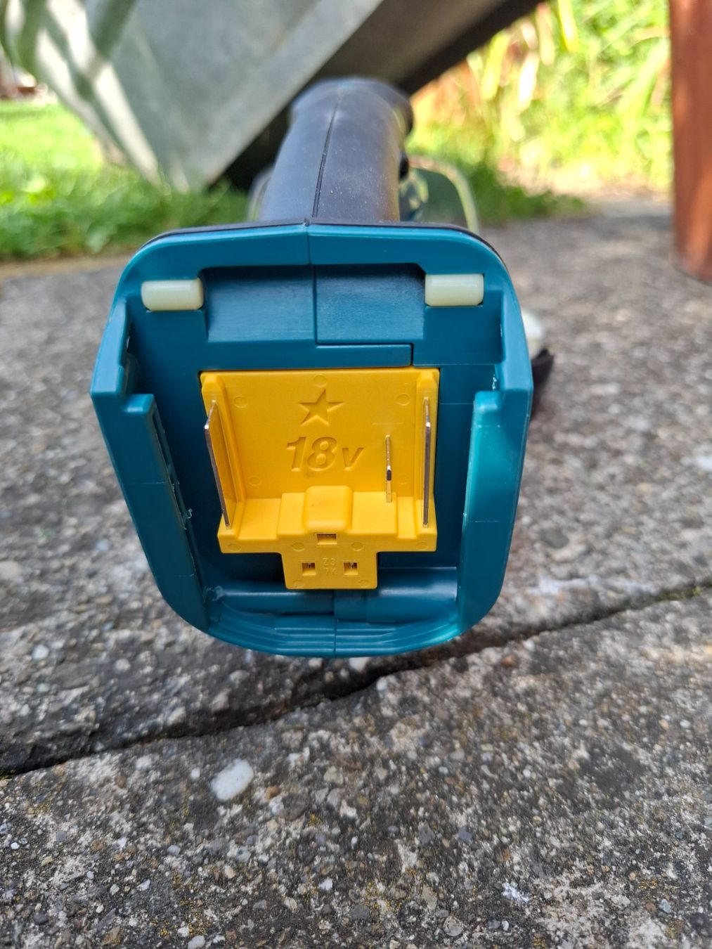 Makita Tagliaerba: Makita Akku-Grasschere – Nuovo e nell'imballaggio originale da Hagenbuch ZH venduto da fanny021 3