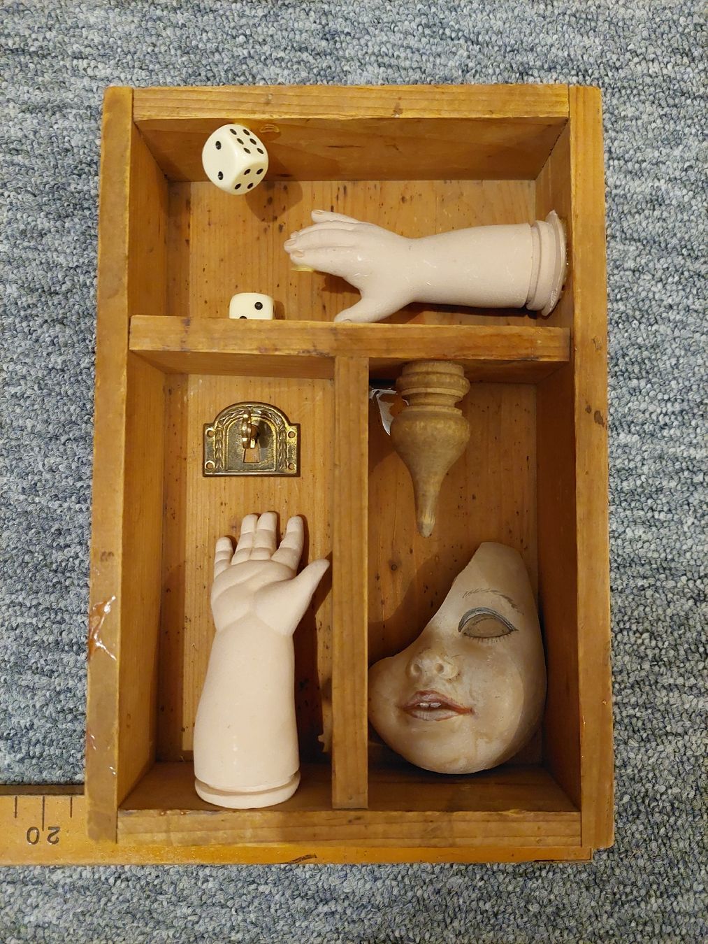 Foto & Immagini: Assemblage Puppen antik Schlüssel Schloss Gothic – Usato da Remetschwil venduto da littleredboots 6