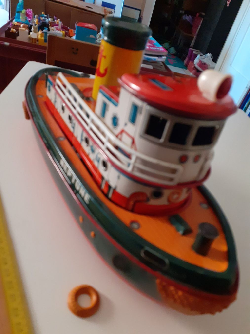 Spielzeuge: Neptun Tug Boat von ModernToys – Gebraucht aus Zürich von Crocuda 4