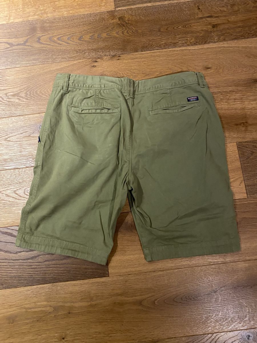 Superdry Pantaloni: Superdry Internationel Herren Short, Größe 34 – Nuovo (secondo la descrizione) da Effingen venduto da Daizyy 1