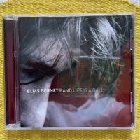 ELIAS BERNET BAND-MIT UNTERSCHRIFT LIFE IS A BALL