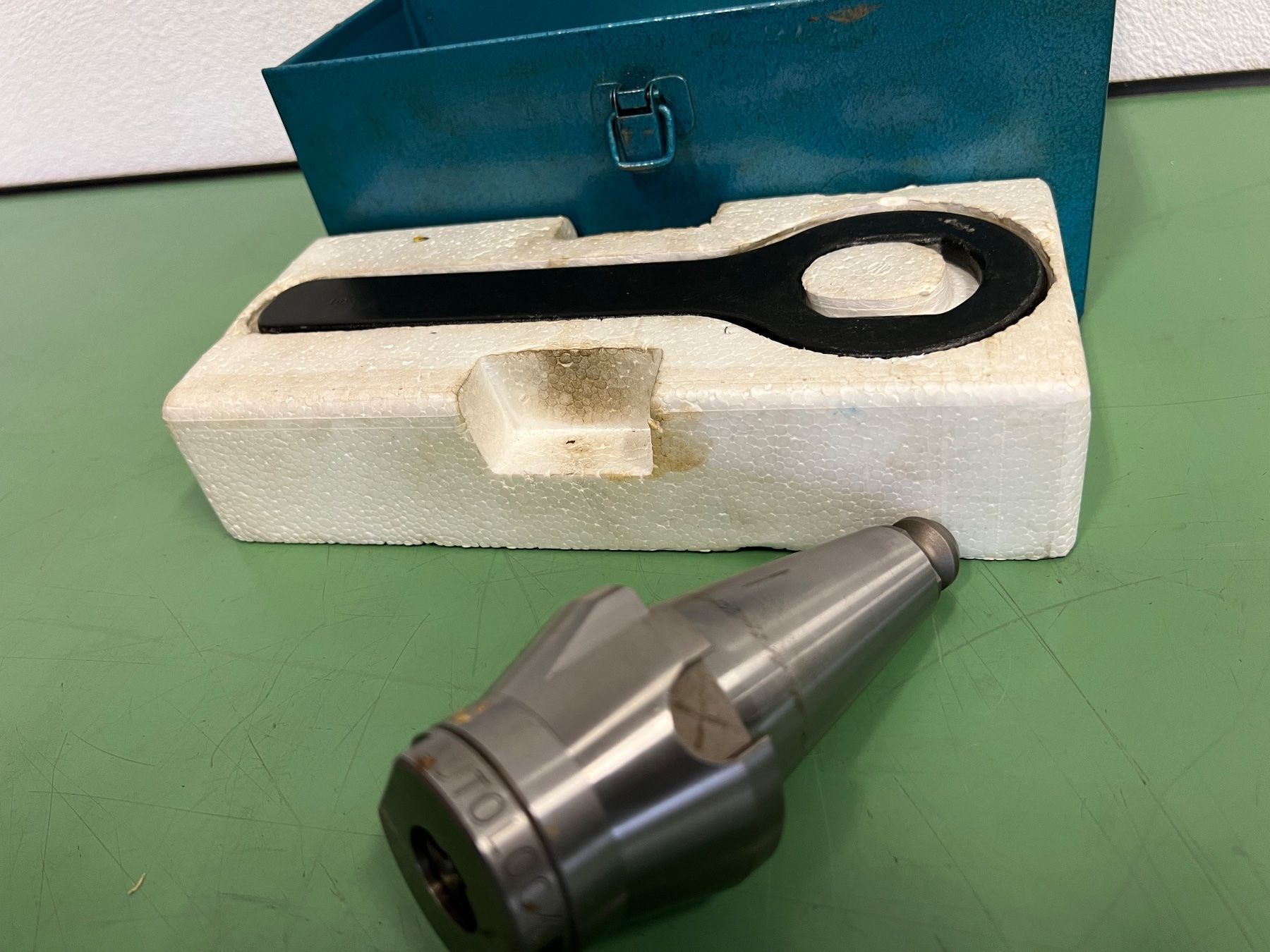 Tutti gli attrezzi: CLARKSON Porte-outils – Usato da Aarberg venduto da SNMachines 2