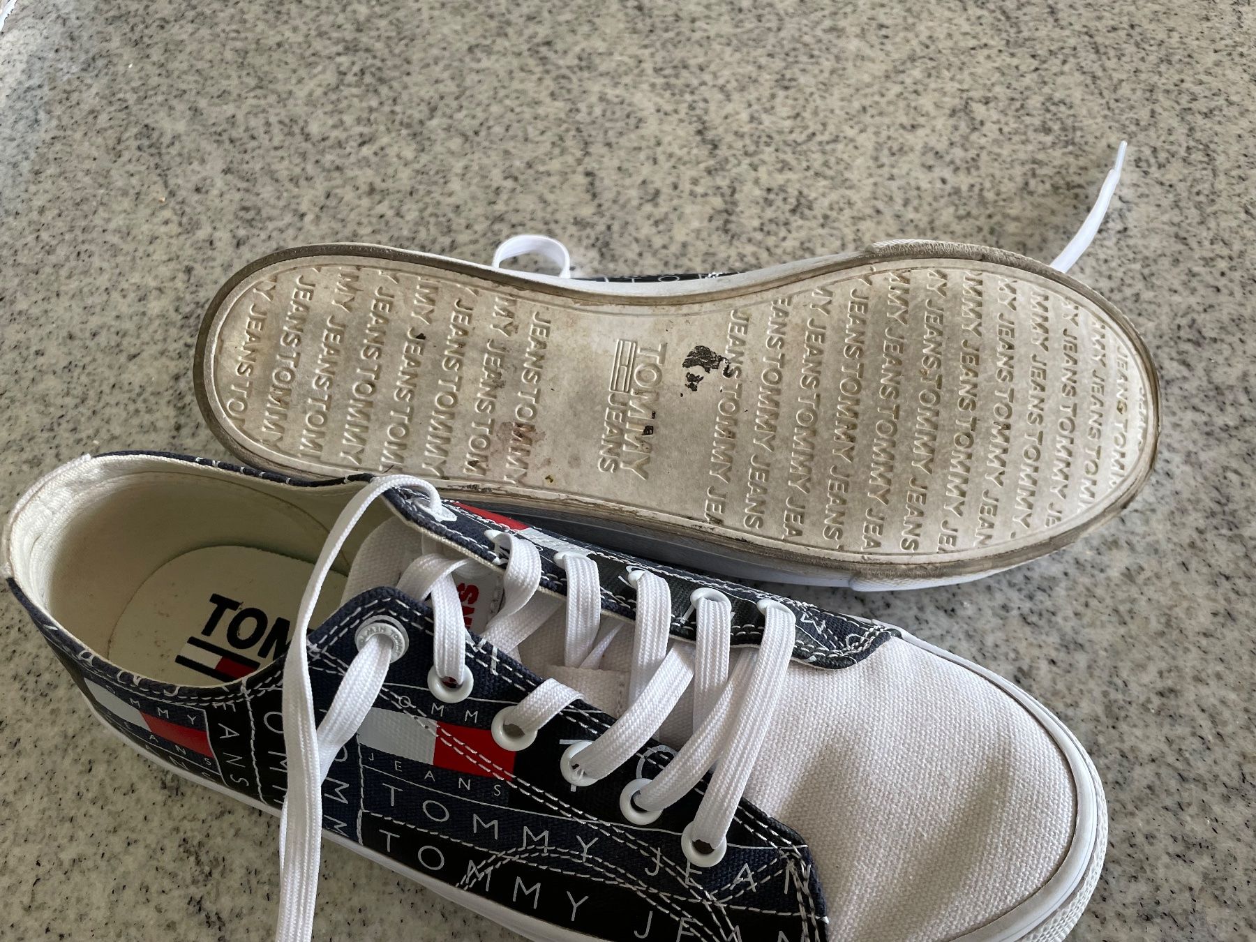 Tommy Hilfiger Damenschuhe: Tolle Sneaker von Tommy Hilfiger – Gebraucht aus Neuwilen von bobbel01 2