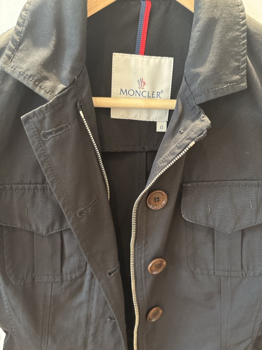 Moncler Giacche: Moncler Übergangsjacke – Usato da Oetwil am See venduto da Aldox108 1