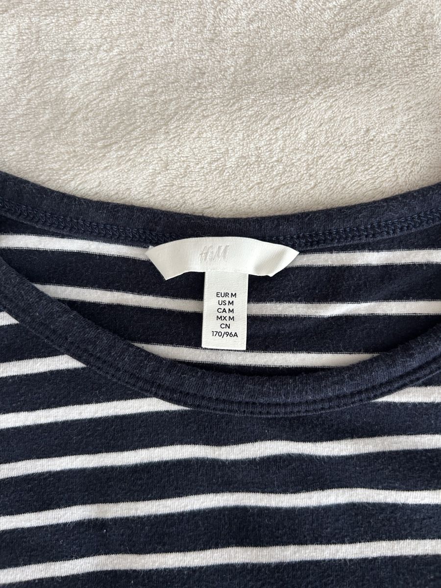 H&M T-shirt: Dunkelblau gestreiftes T-Shirt – Nuovo (secondo la descrizione) da Aarwangen venduto da e_9x 1