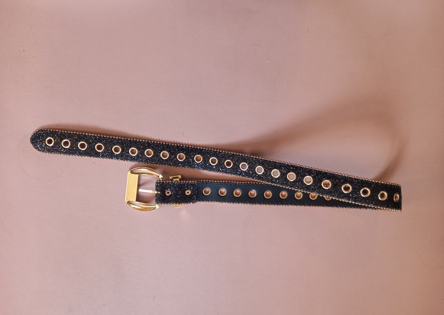 Gürtel: Strass-Gürtel Goth Punk Gothic schwarz - Ceinture strass – Neu und originalverpackt aus Lausanne von FASHION-WORLD-SHOP