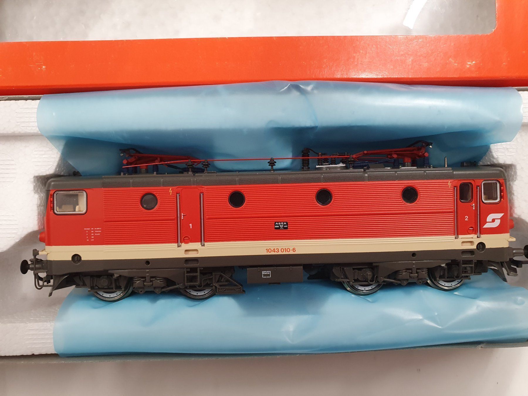 Roco Modellini di ferrovie: Roco 63761 ÖBB 1043 010-6 – Nuovo e nell'imballaggio originale da Würenlos venduto da juruth 1
