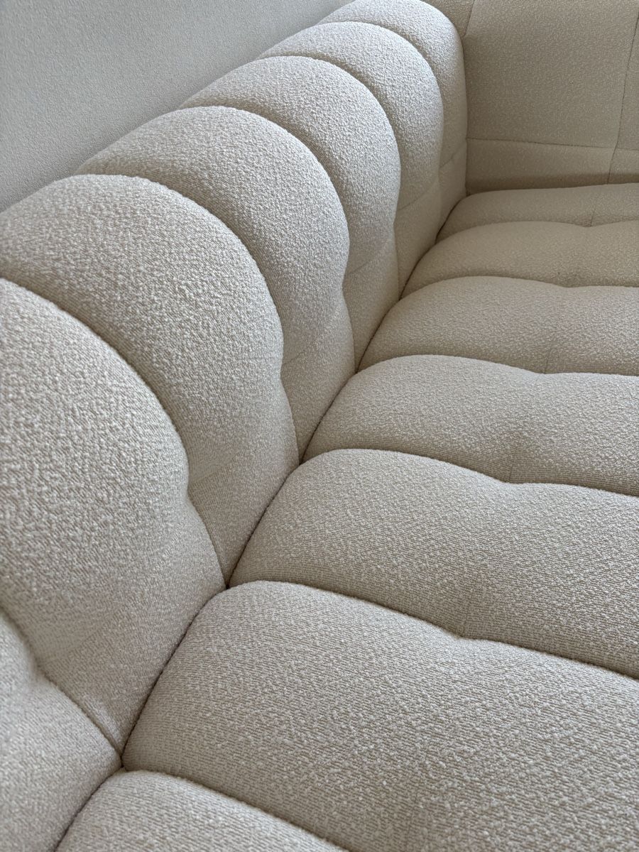 Divani: Sofa NEU boucle – Nuovo (secondo la descrizione) da Fällanden venduto da Ustupsi 2