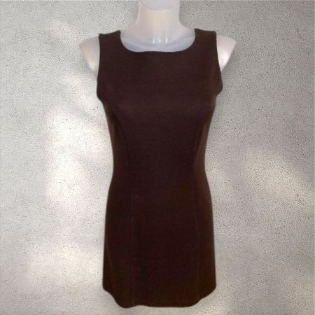 Ein Etuikleid mit Eleganz und Raffinesse, Gr. 36