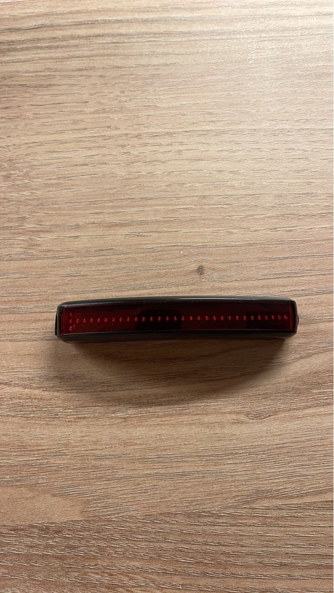Abus Caschi: Abus Light Accessory USB HUD-Y – Usato da Rolle venduto da abbesses