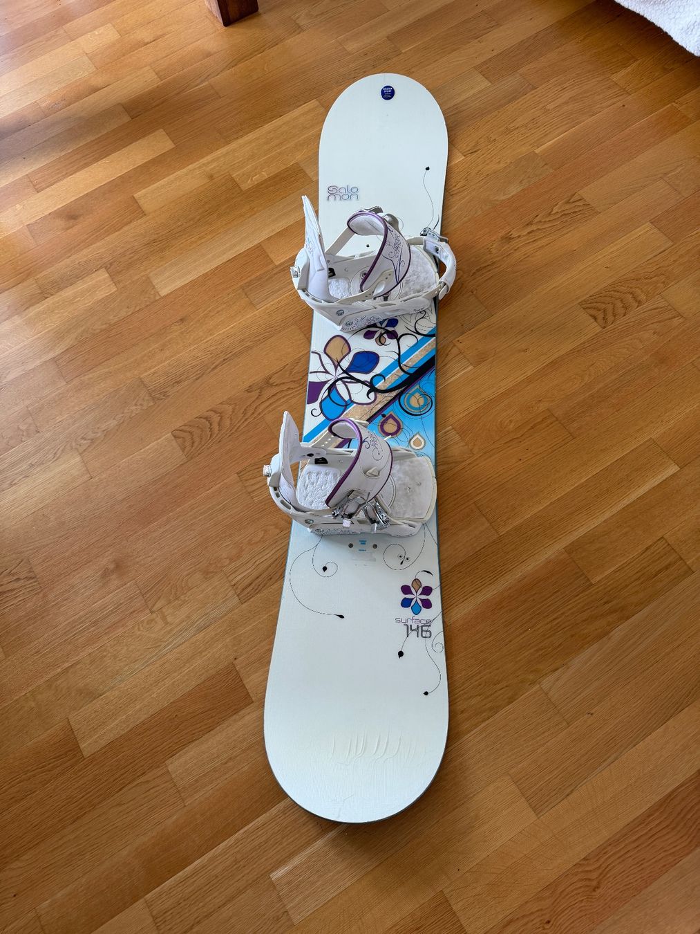 Board: Salomon Snowboard Surface 146 inklusive Bindung – Usato da Reinach BL venduto da Bijou