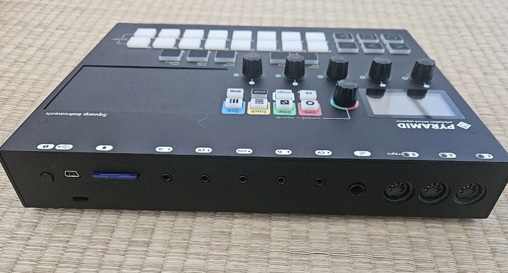 Instruments de musique: Squarp Pyramid mk3 MIDI Sequencer – D'occasion à Gähwil par Bornad00 1