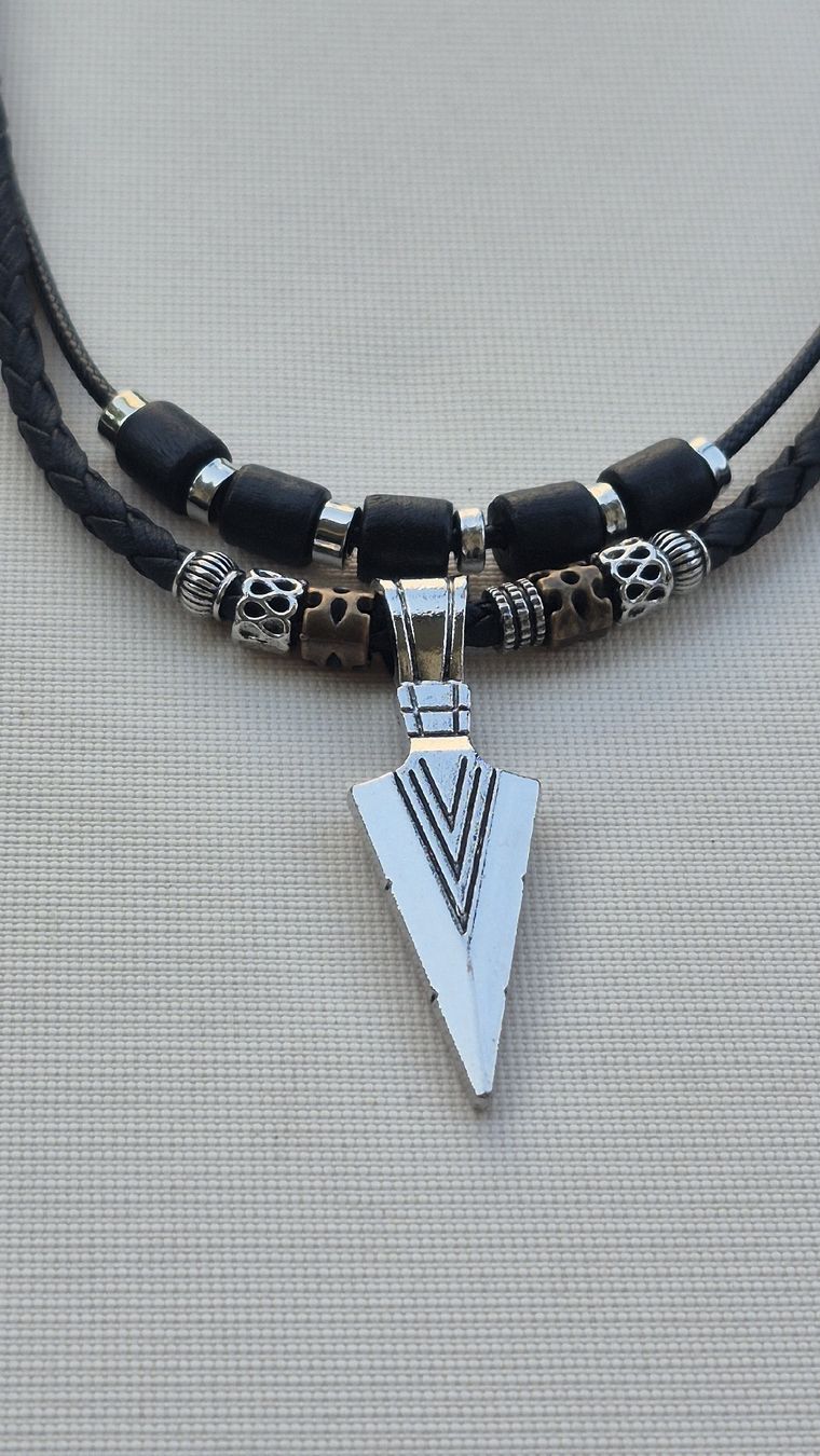 Ketten: Collana uomo in con ciondolo freccia – Neu (gemäss Beschreibung) aus Giubiasco von Stefaniav 1