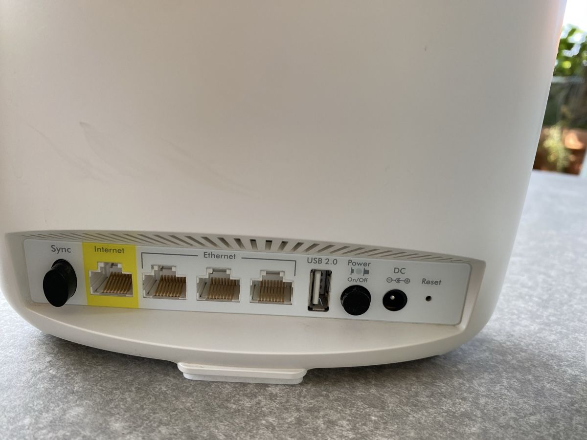 Netgear Modems & Router: Netgear Mesh Router – Gebraucht aus Hünenberg von a.u.849 3