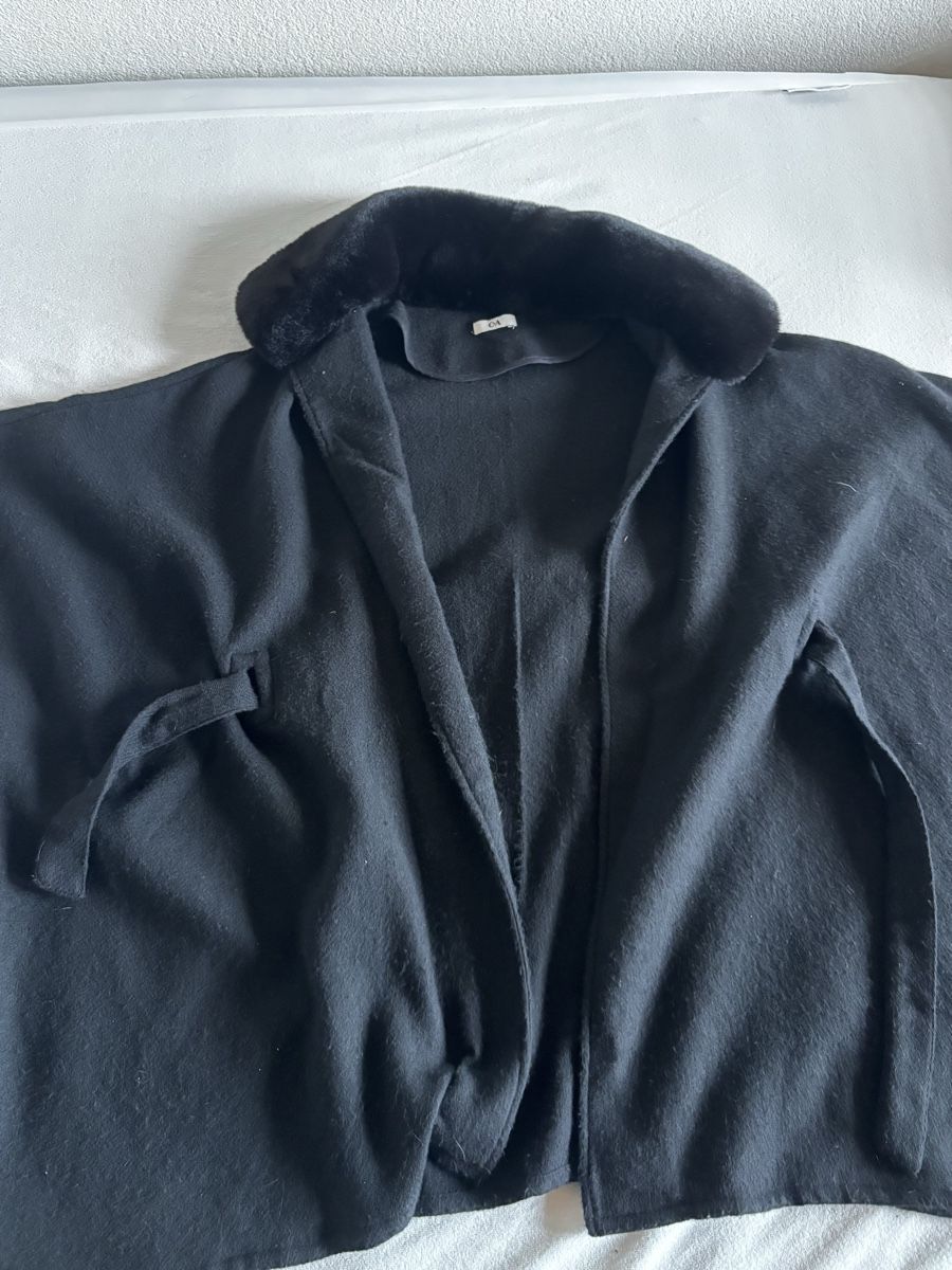 Giacche & Cappotti: Poncho C&A – Nuovo (secondo la descrizione) da Vouvry venduto da sha_rk5q