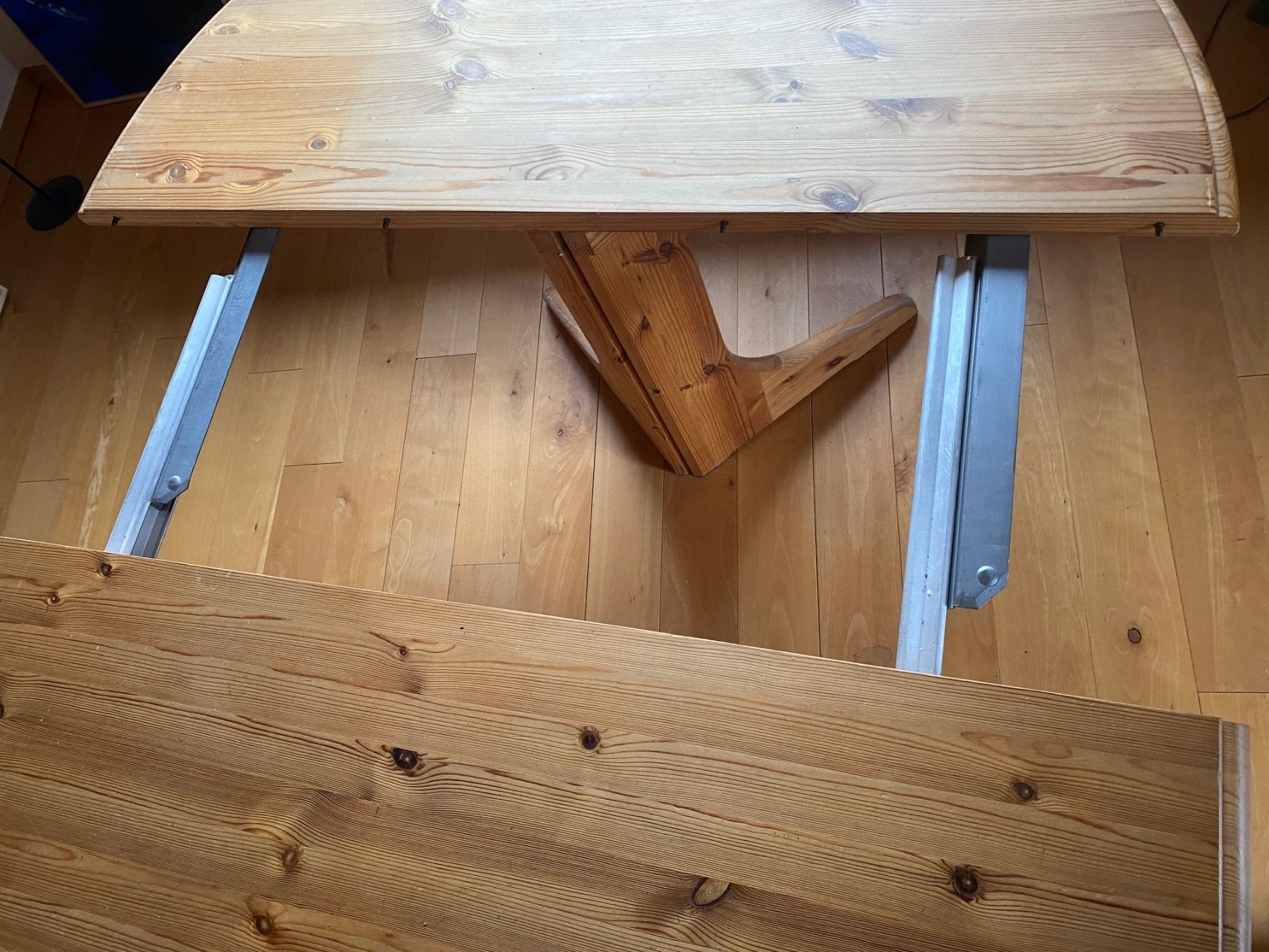 Tavoli: Ausziehbarer Holztisch – Usato da Effretikon venduto da and_ff89 3