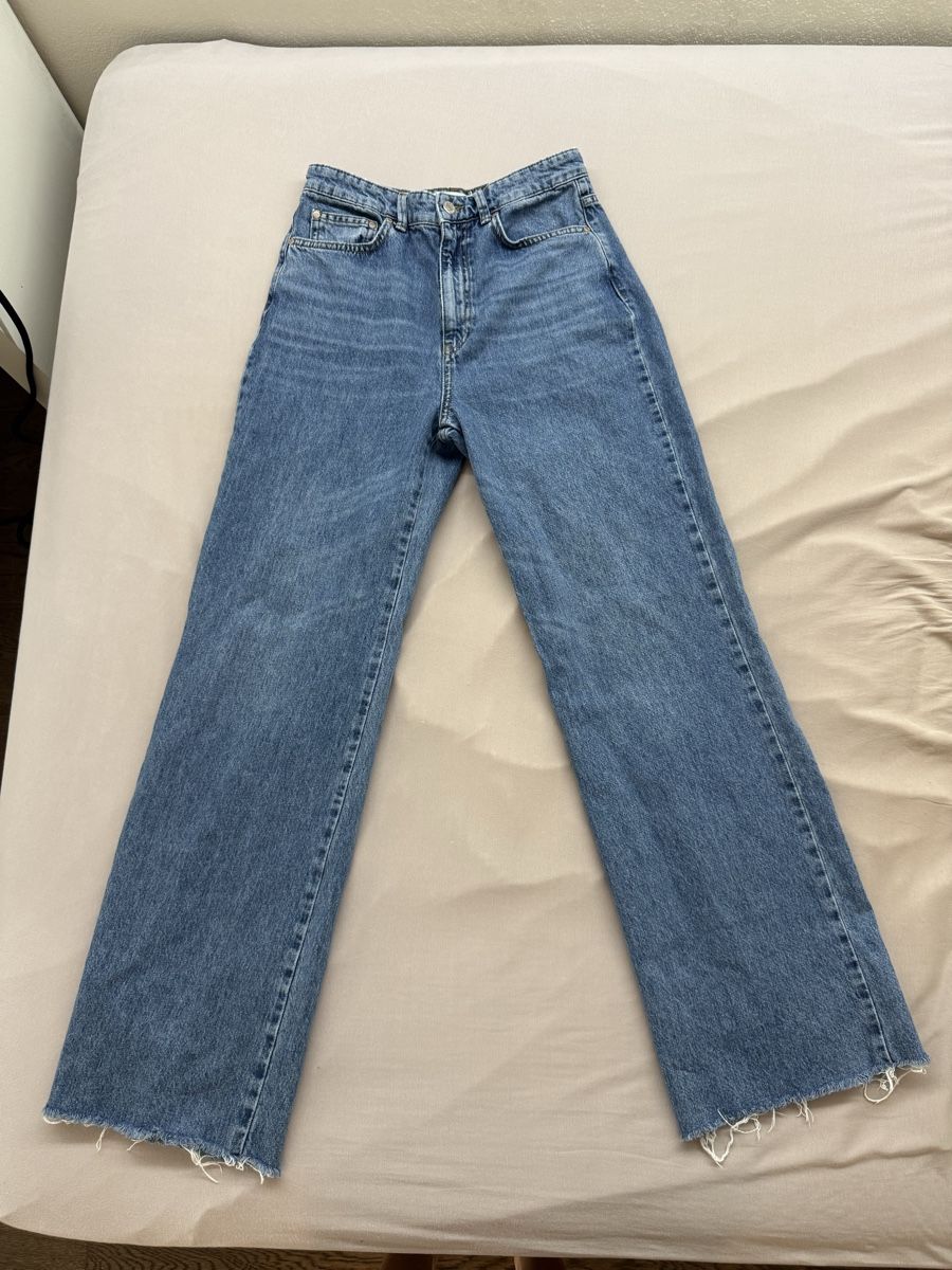 Stradivarius Jeans: Jeans Stradivarius bleu taille 40 bon état – Gebraucht aus Granges VS von coraliegrd5