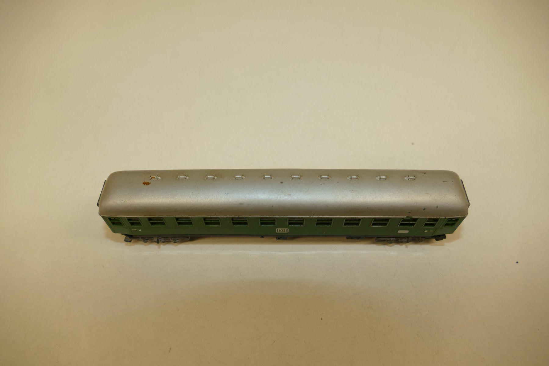 Arnold Modellini di ferrovie: Arnold N: DB Personenwagen – Usato da Niederhasli venduto da rail-duerst 2