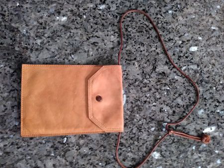 Leder Brusttasche mit Band guter Zustand