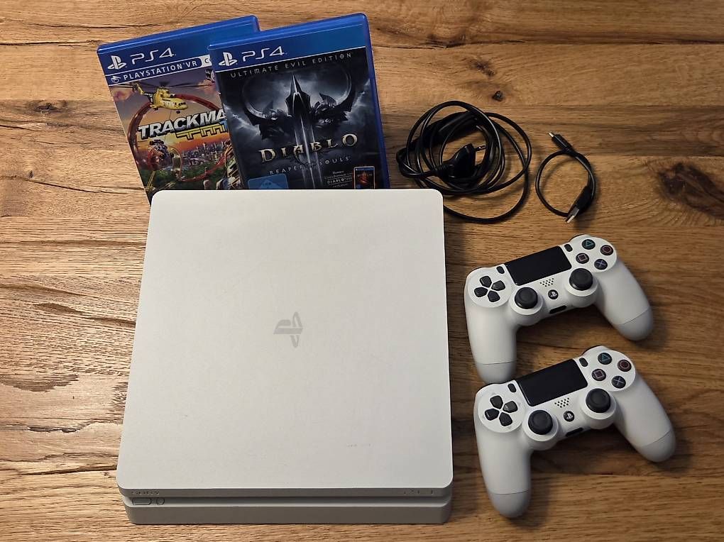 Console: PS4 Slim 500 GB weiss + 2 Controller + 2 Spiele – Usato da Müntschemier venduto da jae_dom