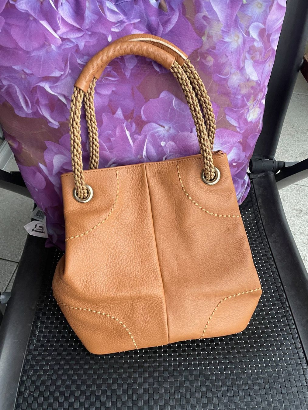 Taschen für Damen: Plinio Visona Beuteltasche Leder ockerbraun – Neu (gemäss Beschreibung) aus Muttenz von einfach-schoen 1