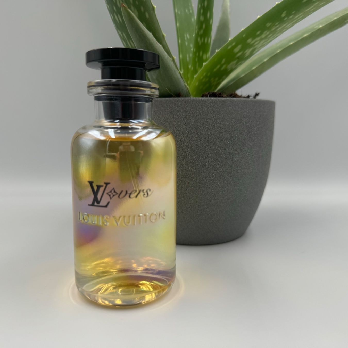 Louis Vuitton Profumi & Eau de Toilette: Louis Vuitton LV Lovers Abfüllung / Probe 5ml – Nuovo (secondo la descrizione) da Zürich venduto da edelproben