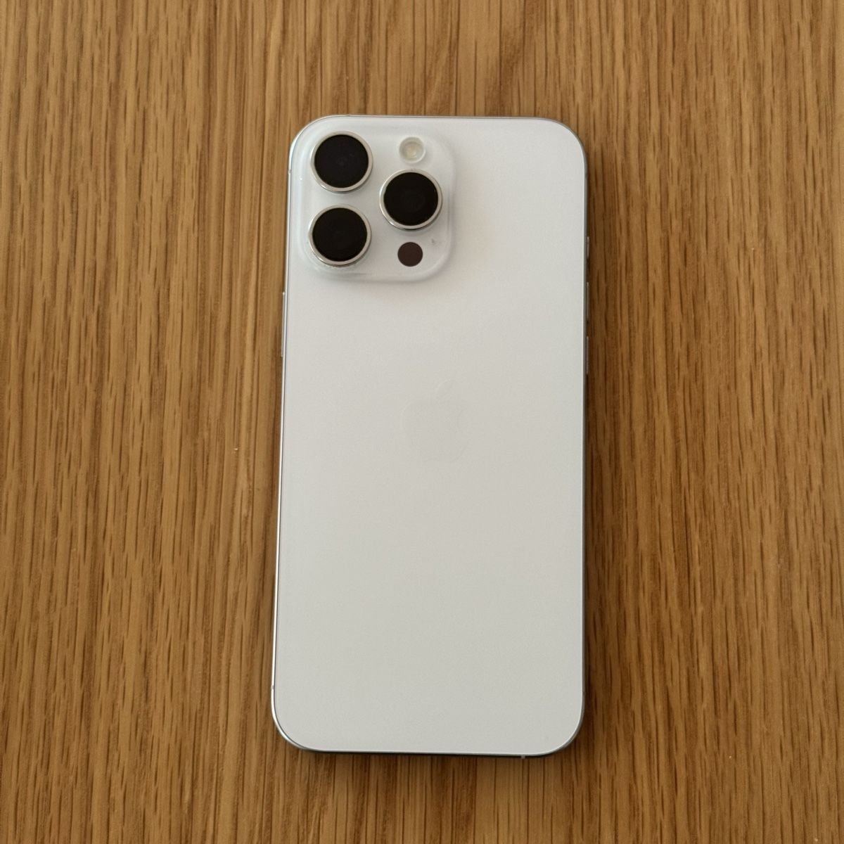 Apple Telefoni cellulari / Smartphones: iPhone 16 Pro Max 256GB – Usato da Liebefeld venduto da wondershine 1